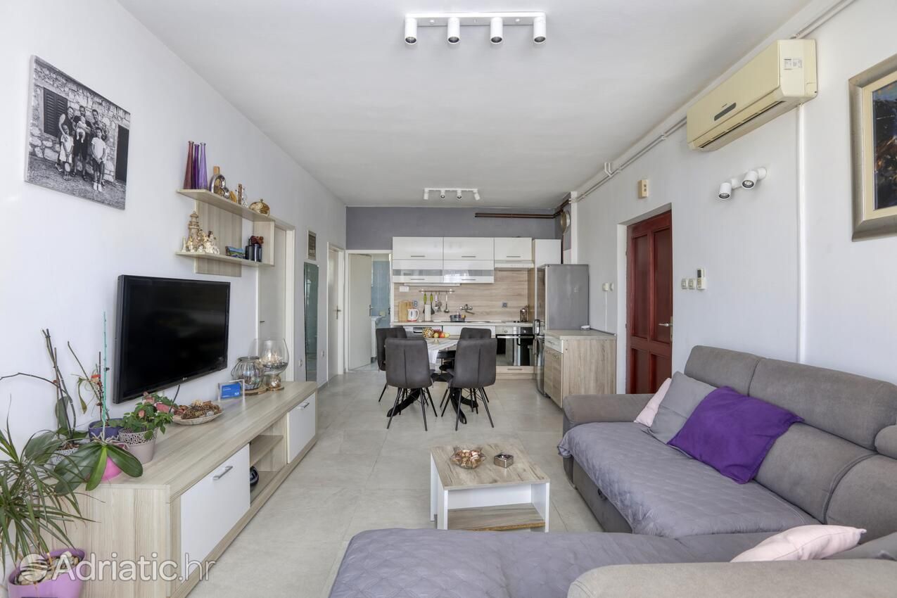 Ljubičasti dvosobni apartman, 50 + 10 m2 - Dnevni prostor, House Klarin