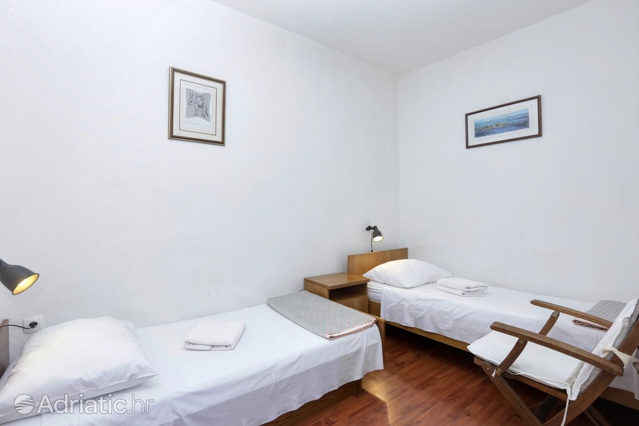 Ljubičasti dvosobni apartman, 50 + 10 m2 - Sobe, House Klarin